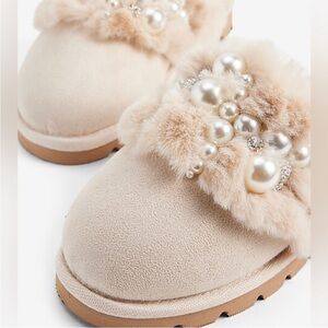 Express Cream Pearl Embellished Slippers